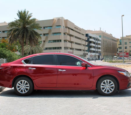 Rent Nissan Altima 2018 in Dubai